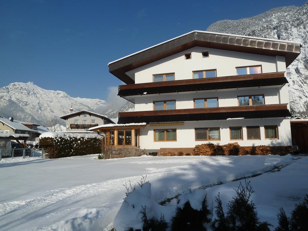 فندق ناسيريثفي  Gastehaus Frischhut المظهر الخارجي الصورة