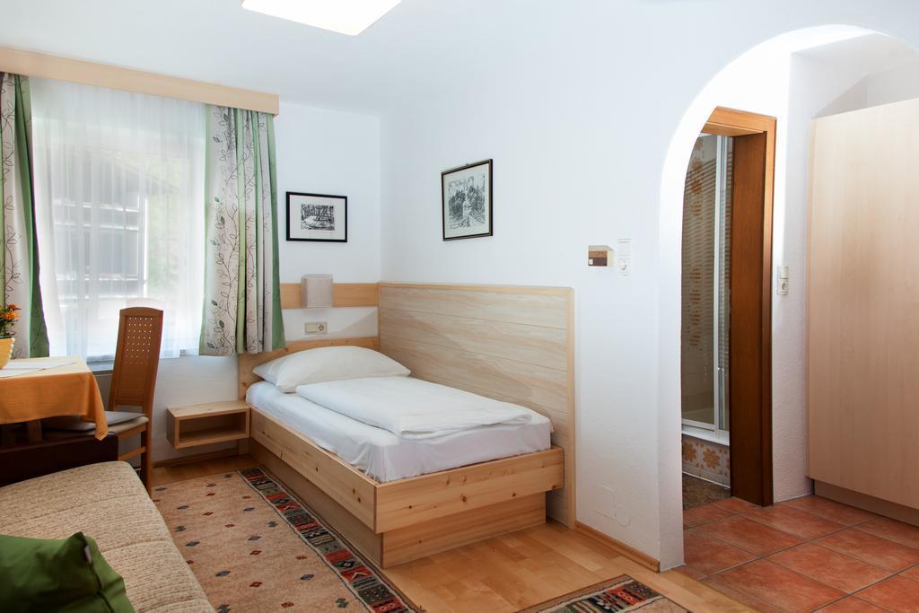 فندق ناسيريثفي  Gastehaus Frischhut المظهر الخارجي الصورة